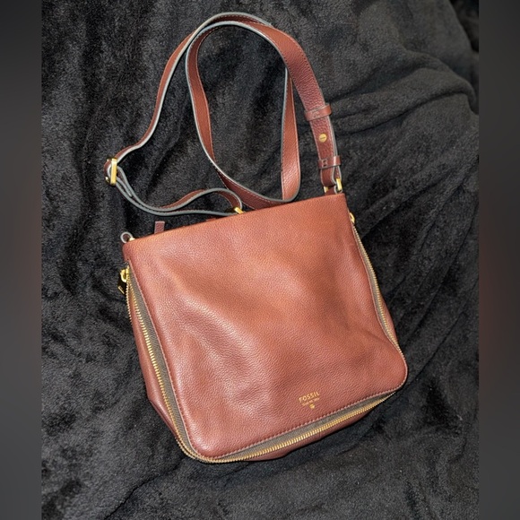 FossilL leather crossbody bag! Preloved - Picture 11 of 15